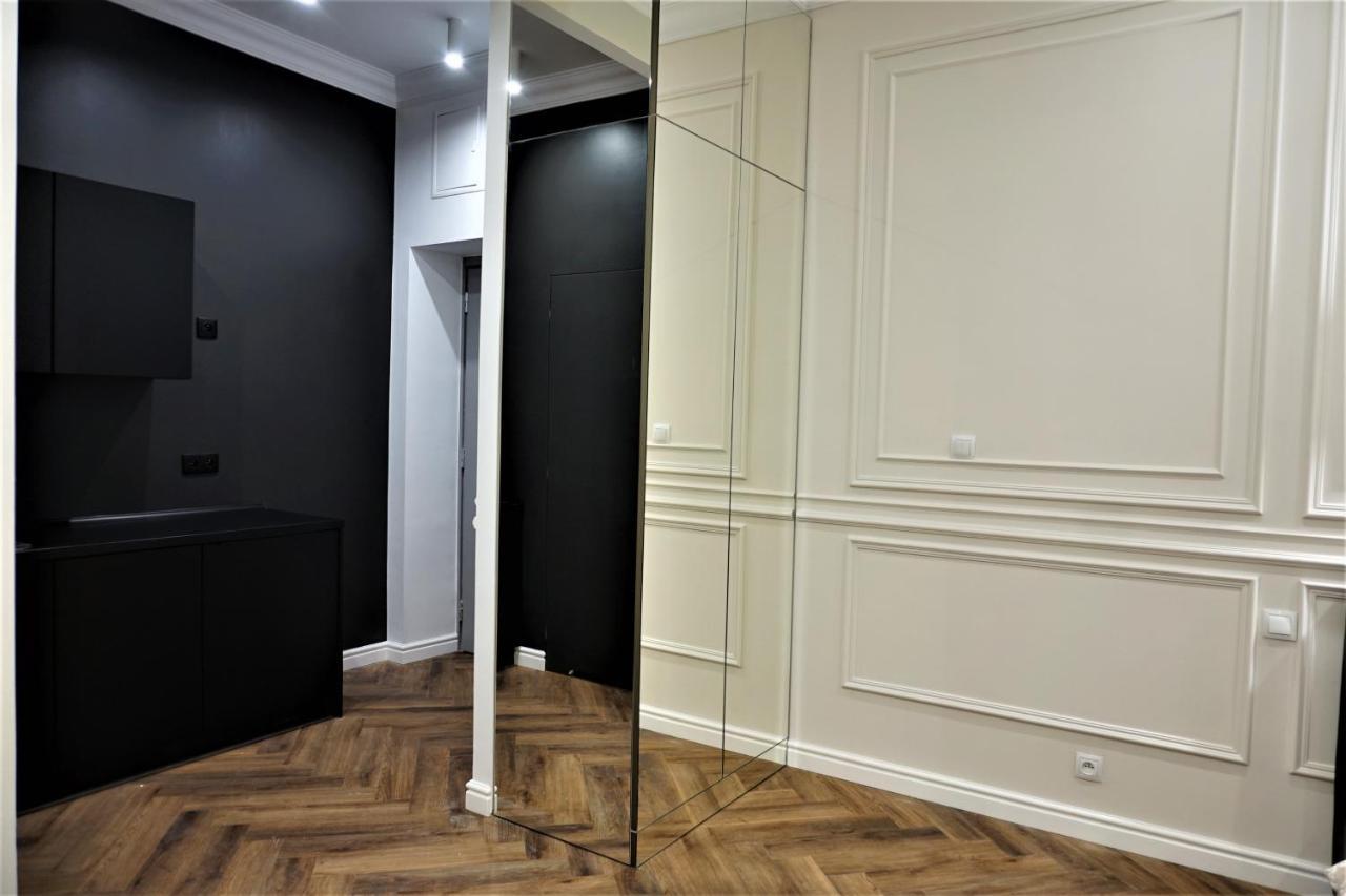 Luxury Jacuzzi Apartment Красков Екстериор снимка